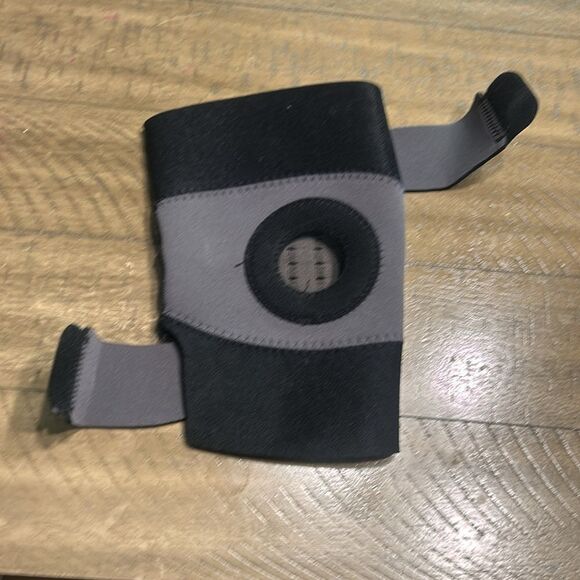 Futuro knee brace - Picture 5 of 9